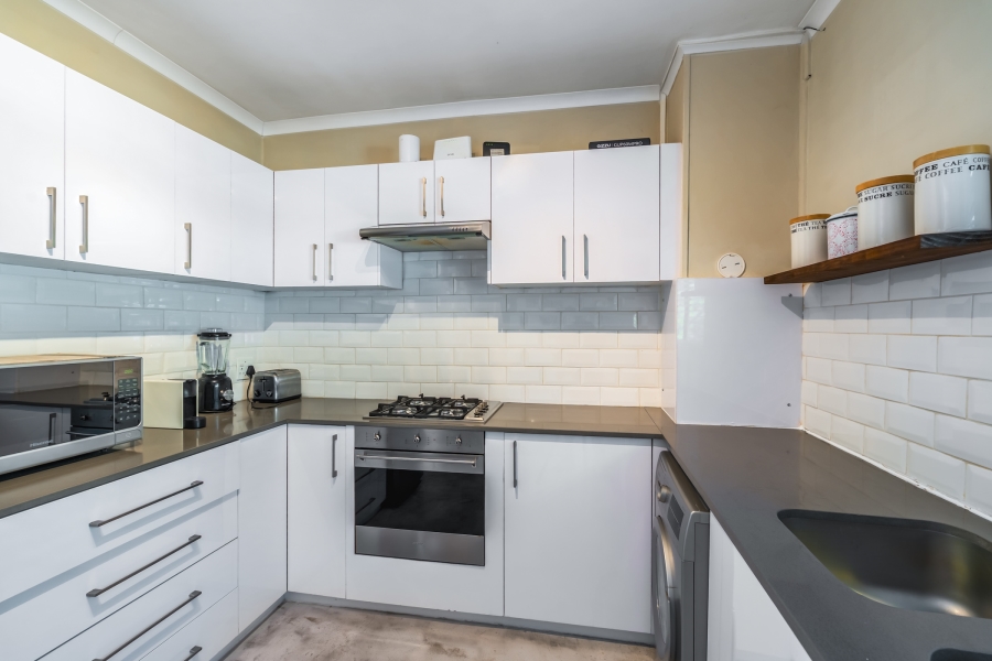 To Let 1 Bedroom Property for Rent in Bakoven Western Cape